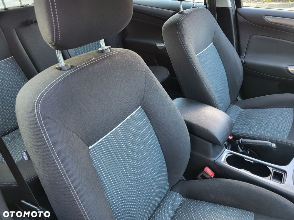 Ford Mondeo - 16