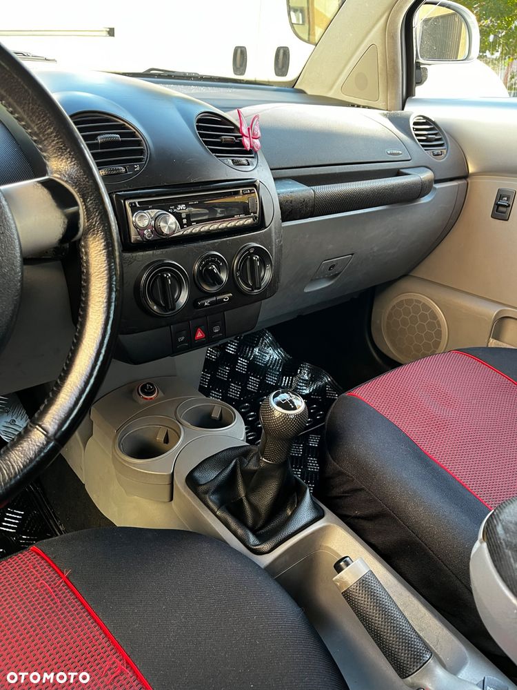 Volkswagen New Beetle 2.0 - 13