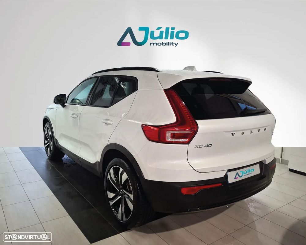 Volvo XC 40 2.0 B3 Plus Dark - 4