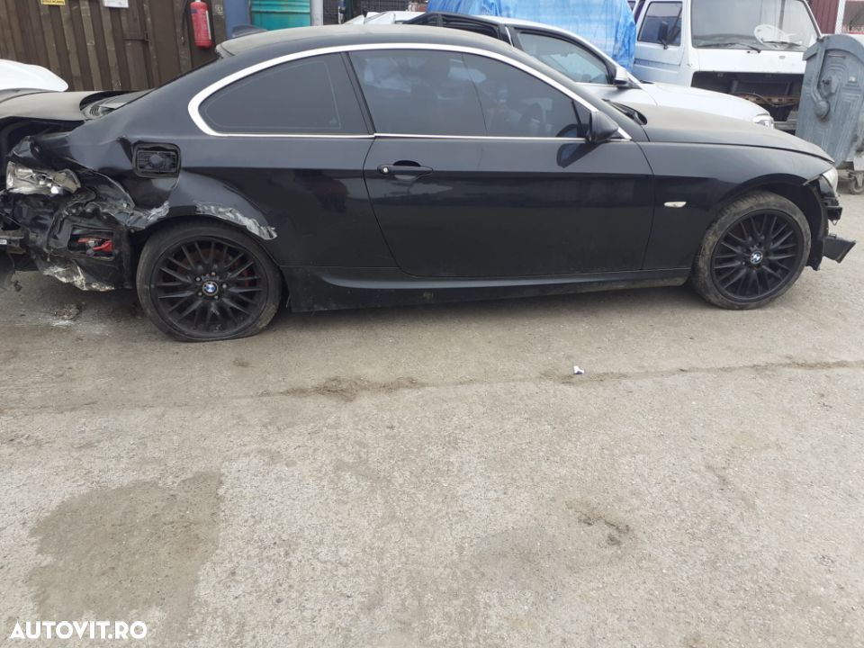 Dezmembrez BMW E92 325i - 5