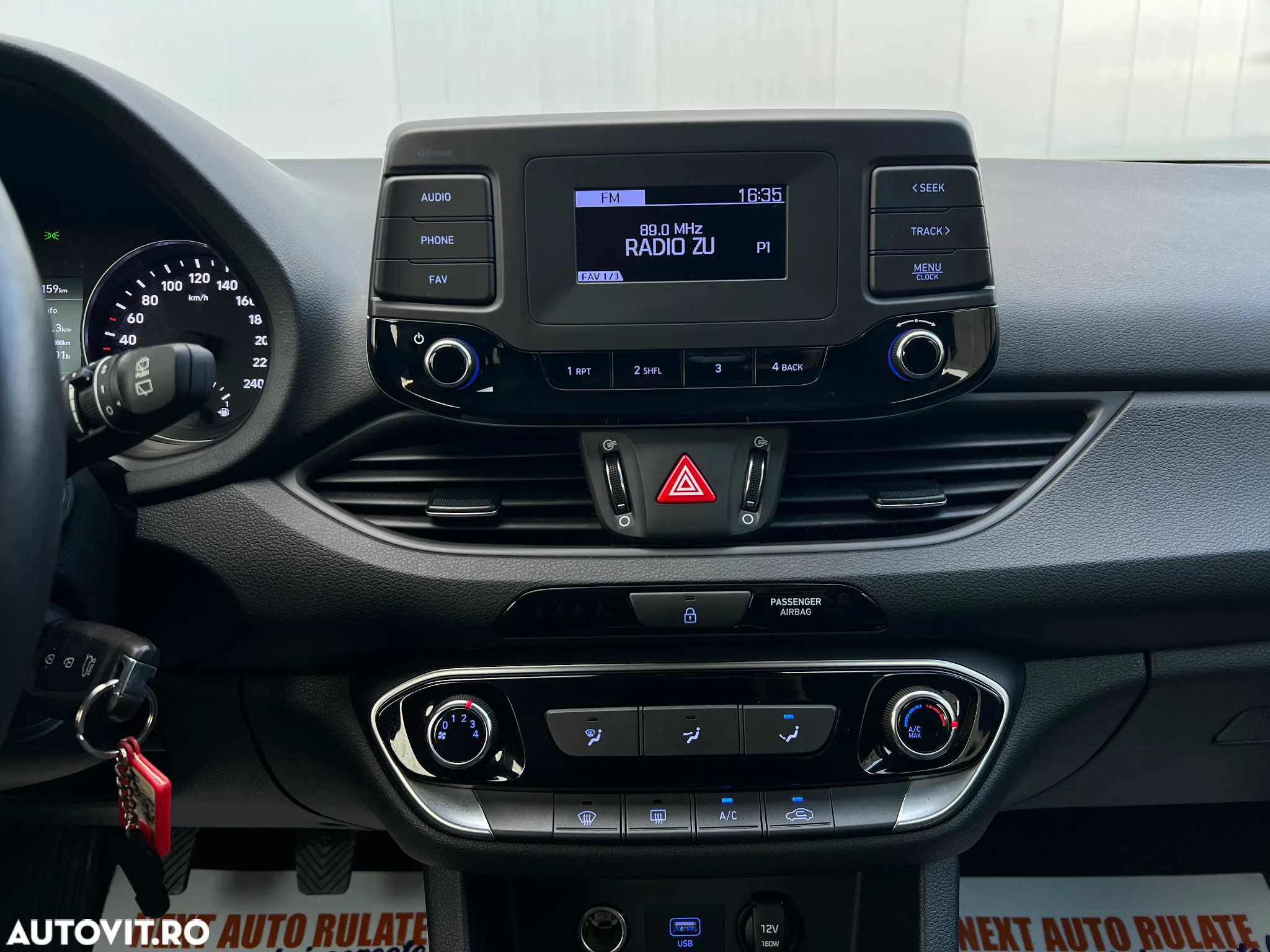 Hyundai i30 1.5 110CP 5DR M/T Comfort - 11
