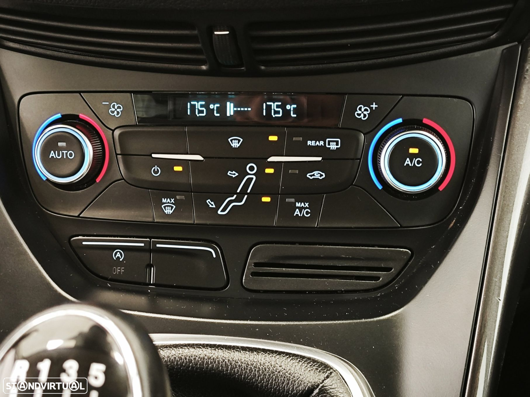 Ford C-Max 1.0 Ecoboost S&S Titanium - 36