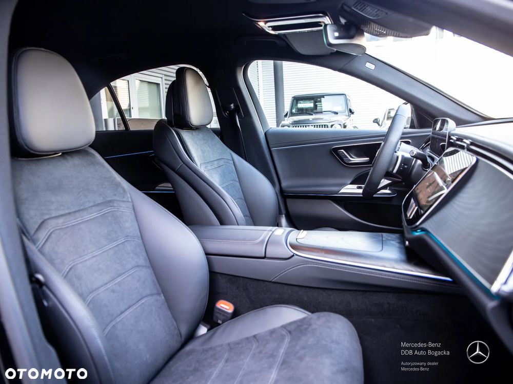 Mercedes-Benz Klasa E 220 d mHEV 4-Matic AMG 9G-Tronic - 6