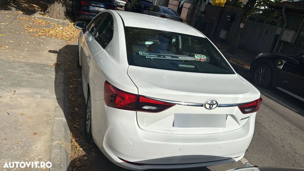 Toyota Avensis 1.8 Multidrive S Executive - 6