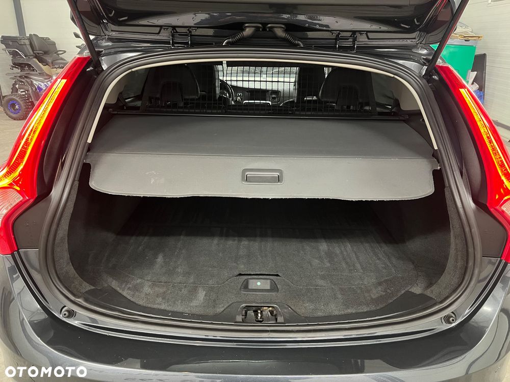 Volvo V60 DRIVe Momentum - 19