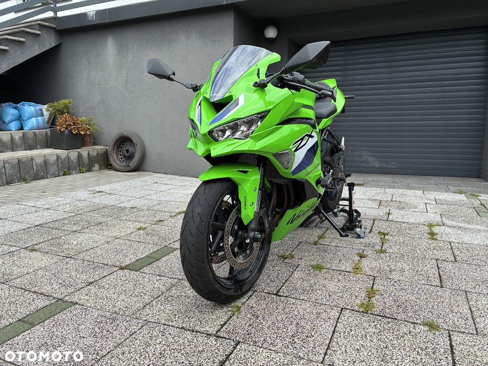 Kawasaki ZX - 2