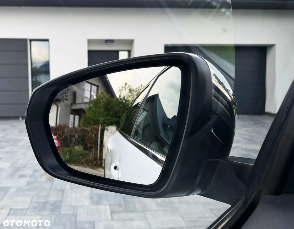 Peugeot 5008 BlueHDI 180 EAT8 GT Pack - 31