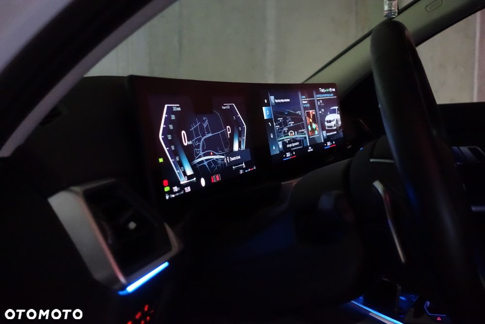 BMW Seria 3 318d - 13