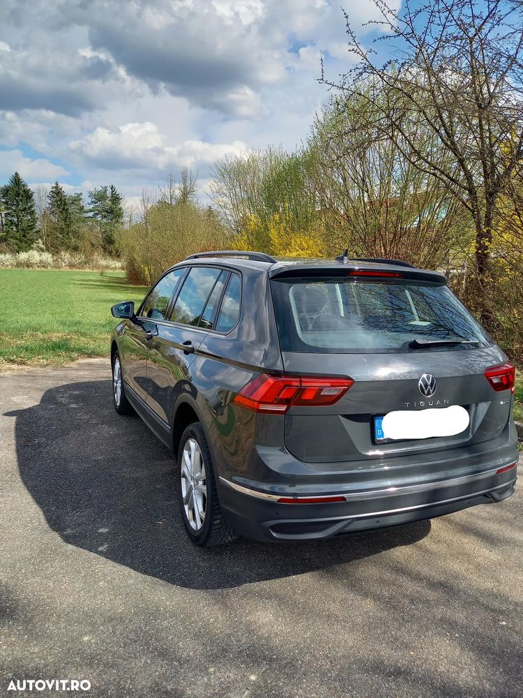 Volkswagen Tiguan - 2