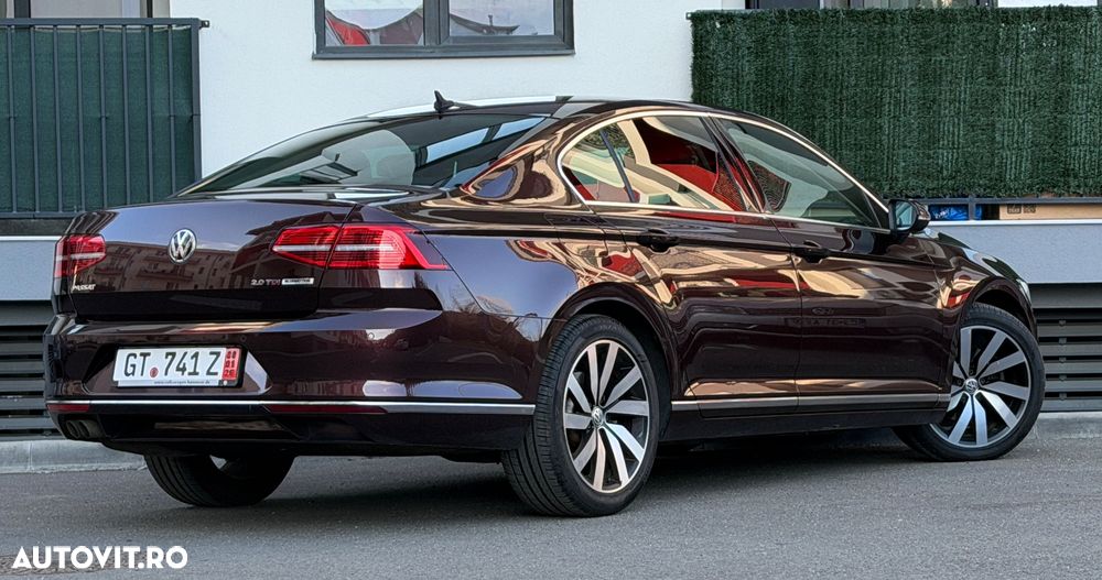 Volkswagen Passat Variant 2.0 TDI SCR DSG Elegance - 11