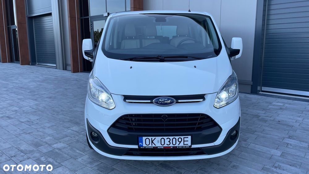 Ford Tourneo Custom - 17