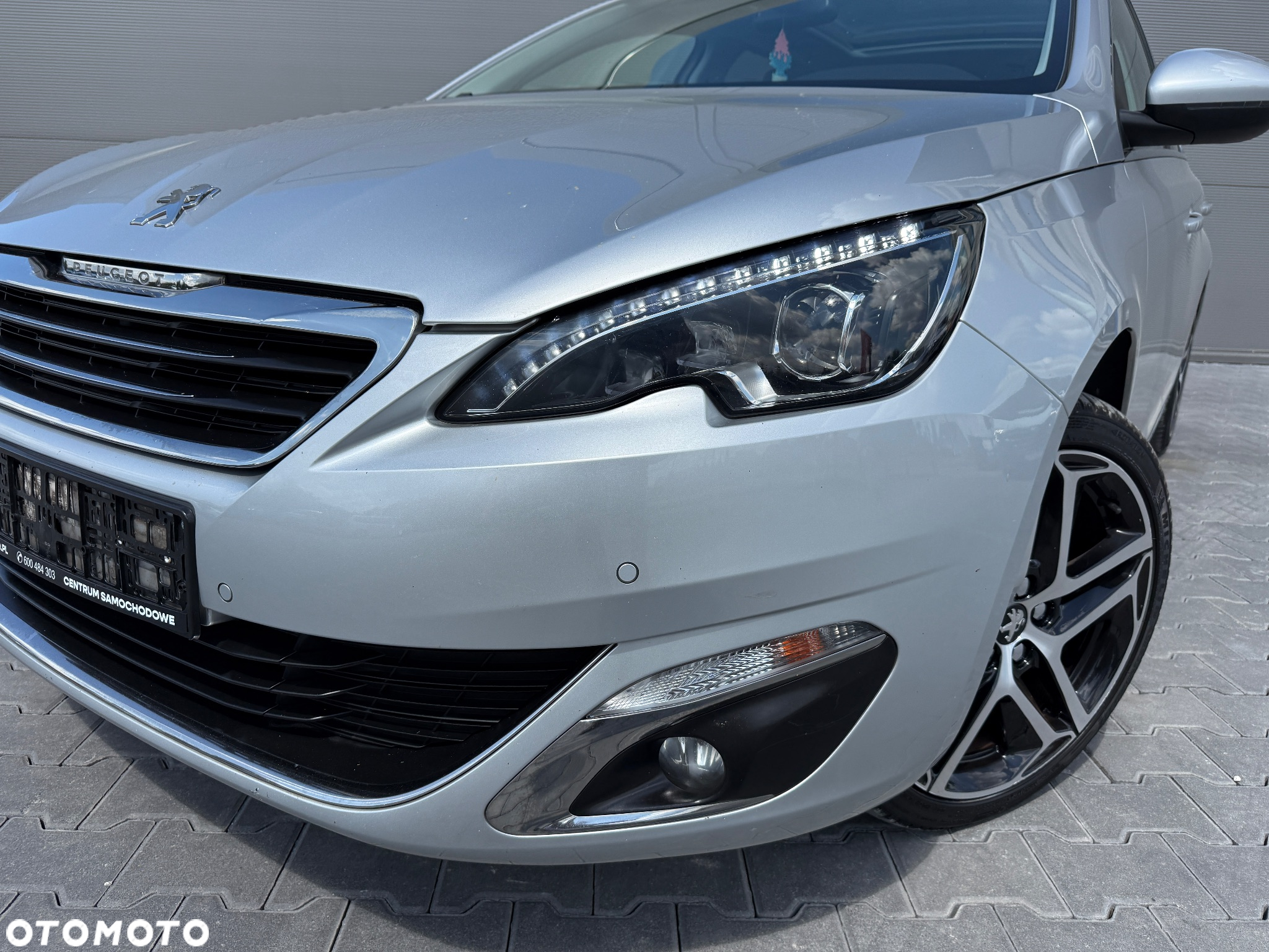 Peugeot 308 SW 1.2 PureTech GPF Allure S&S - 2