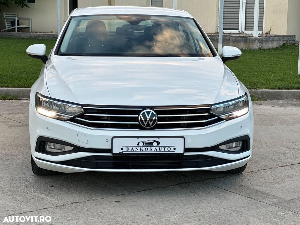 Volkswagen Passat - 31