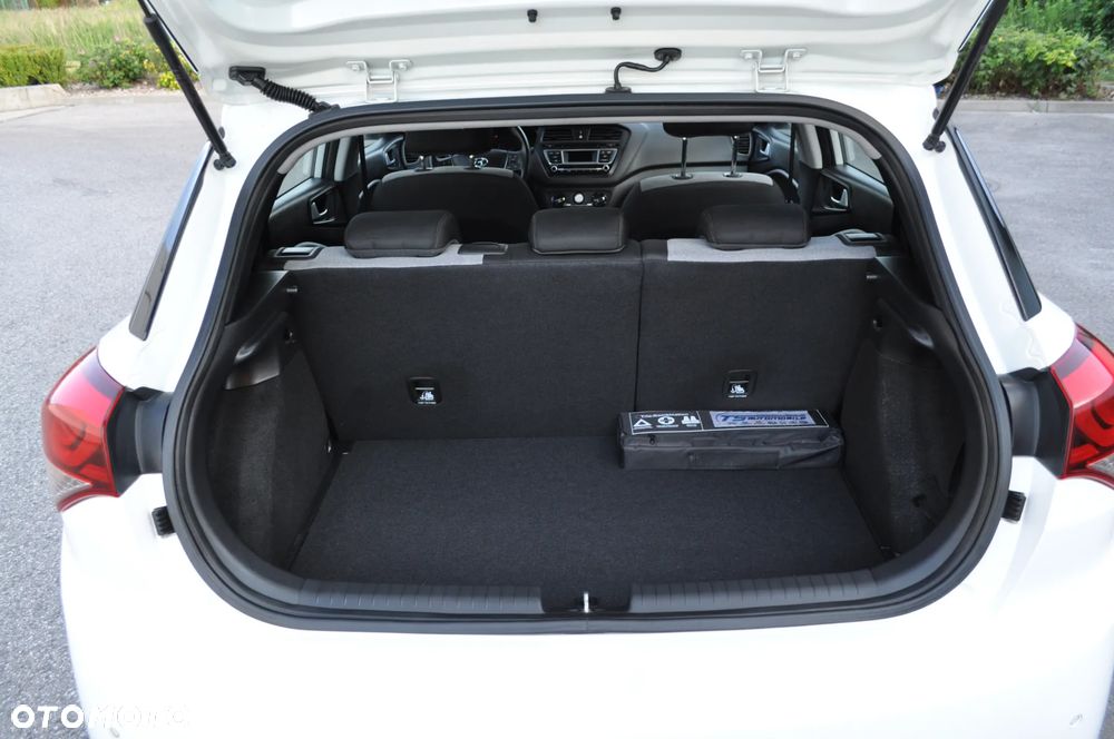 Hyundai i20 ver-1-2-style - 19