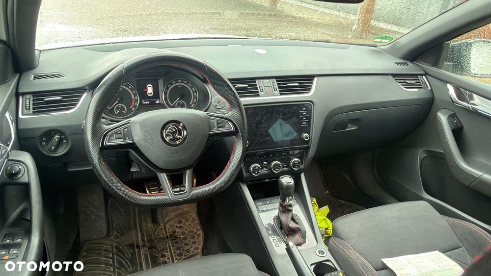 Skoda Octavia 2.0 TDI 4x4 DSG RS - 31