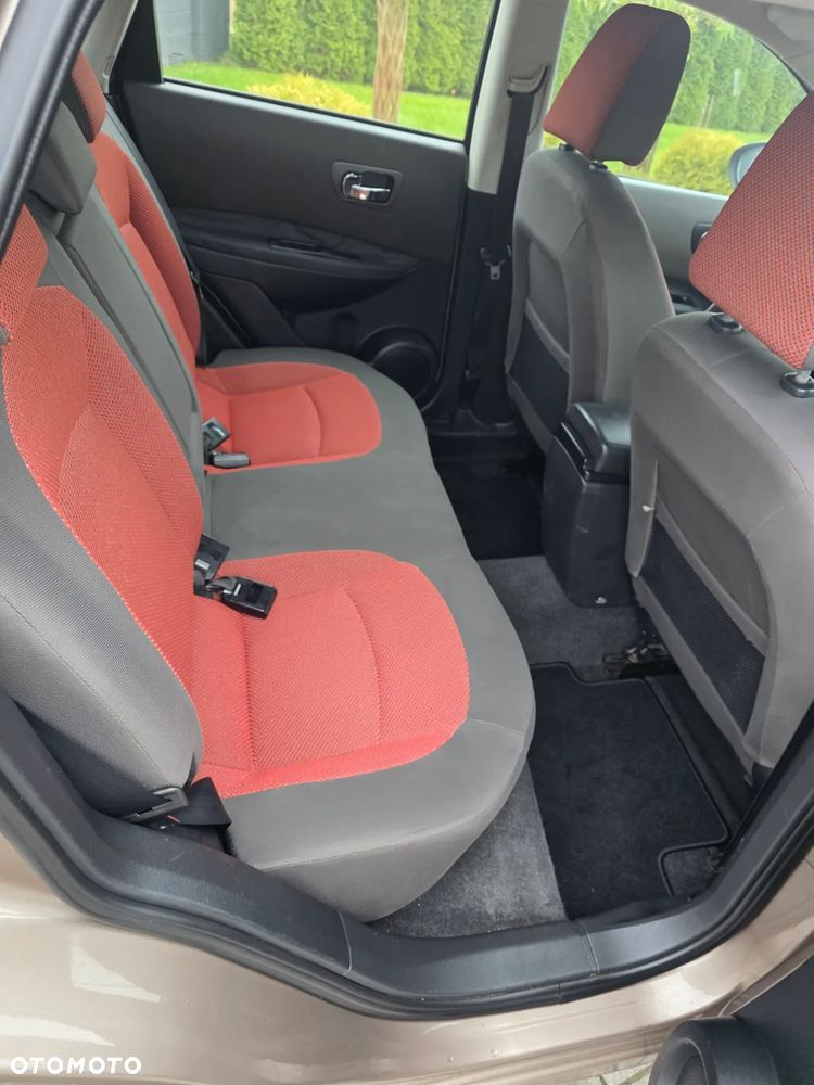 Nissan Qashqai 2.0 4x4 visia - 14