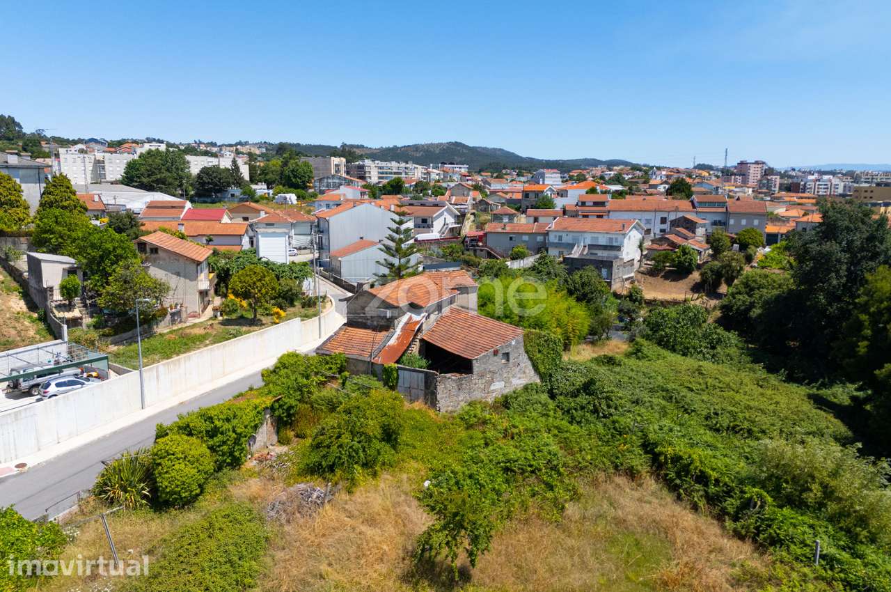 Terreno em Baguim do Monte - Grande imagem: 2/17