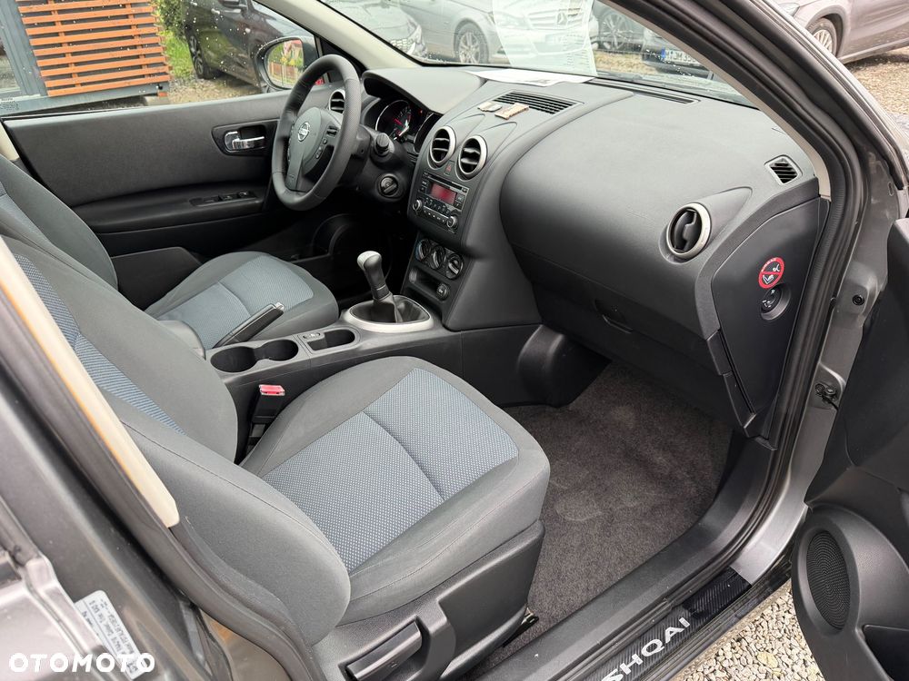 Nissan Qashqai 1.6 Visia - 24