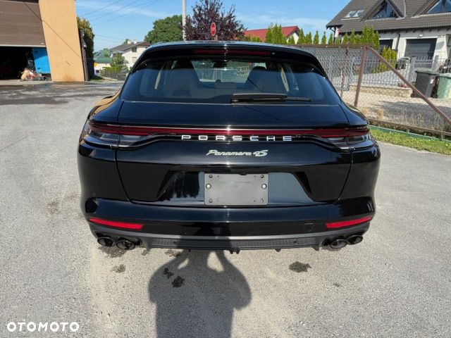 Porsche Panamera 4S E-Hybrid - 3