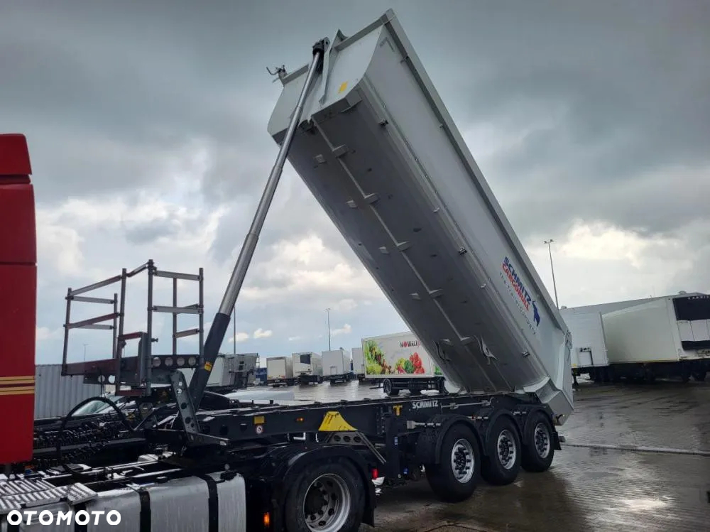 Schmitz Cargobull 15.000 KM przebiegu - 5