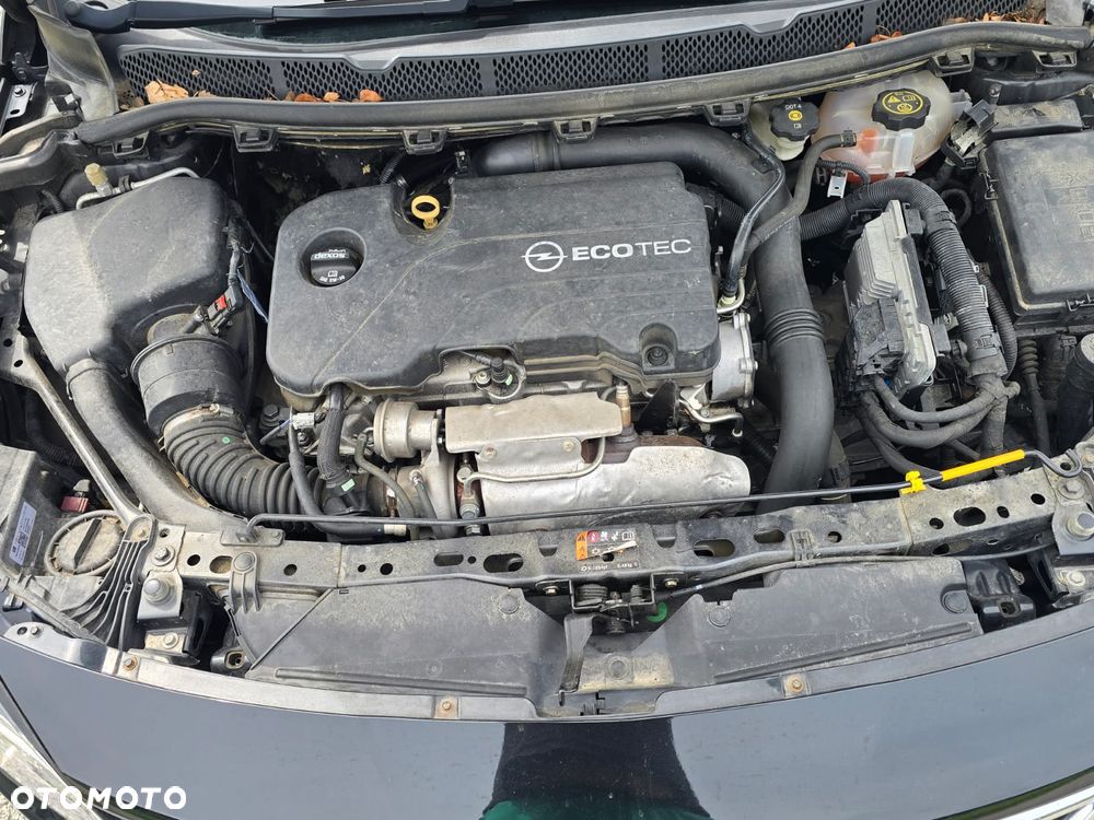 Opel Astra 1.4 Turbo Innovation - 17