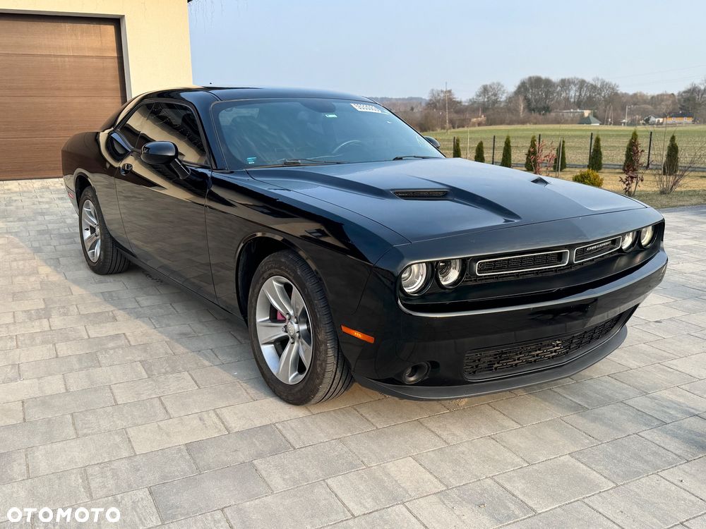 Dodge Challenger - 1