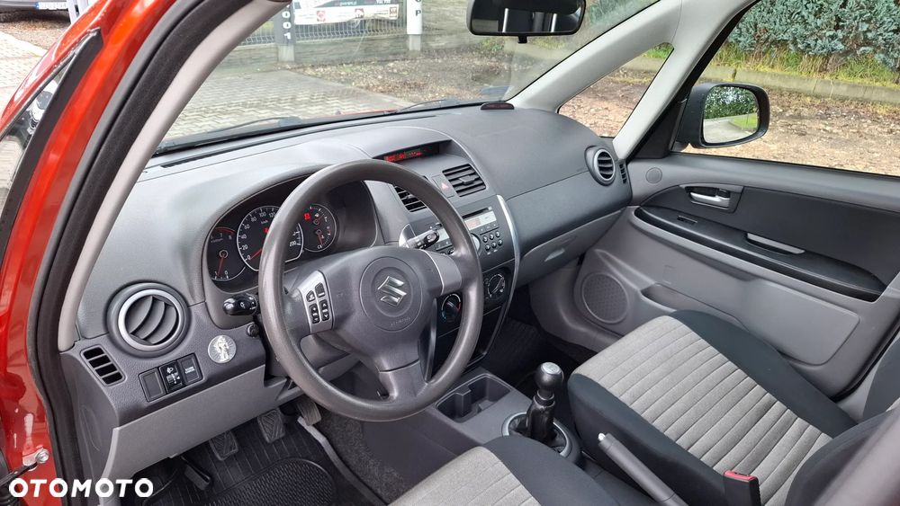 Suzuki SX4 1.5 - 9
