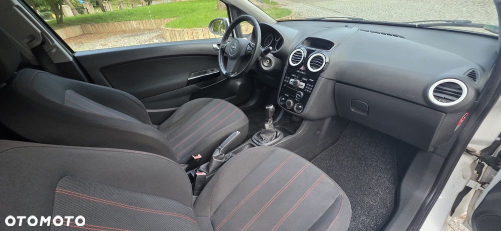 Opel Corsa 1.4 16V Color Edition - 12