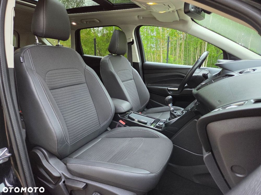 Ford Kuga 1.5 EcoBoost 2x4 Titanium - 23