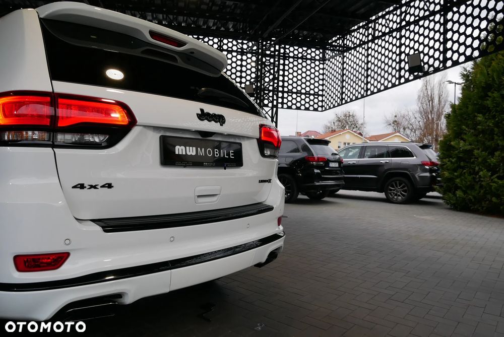 Jeep Grand Cherokee - 34