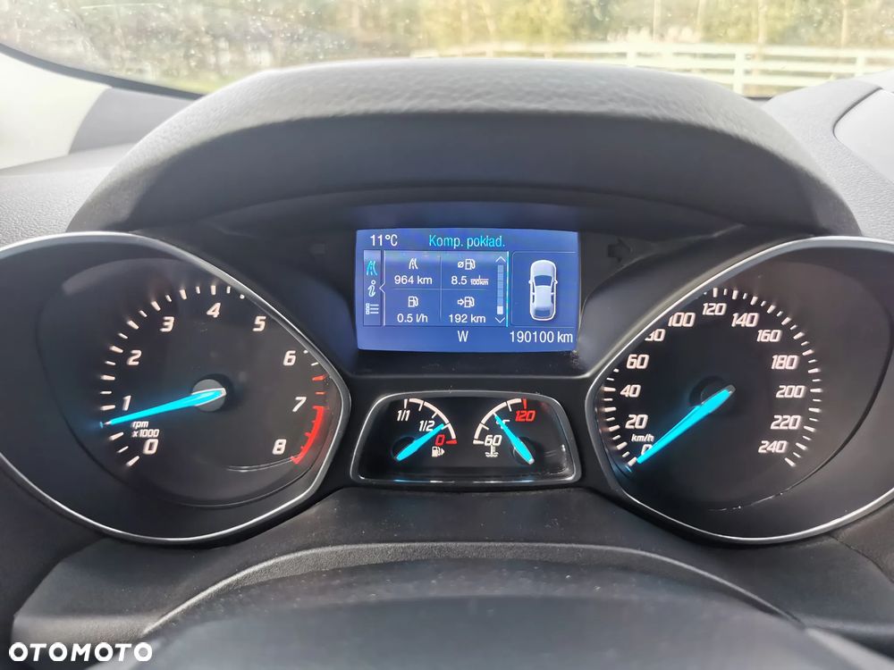 Ford Kuga 1.6 EcoBoost 2x4 Titanium - 17
