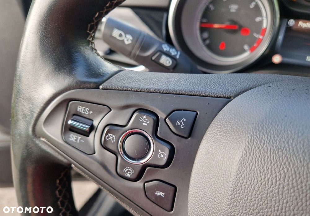 Opel Astra 1.4 Turbo Innovation - 25