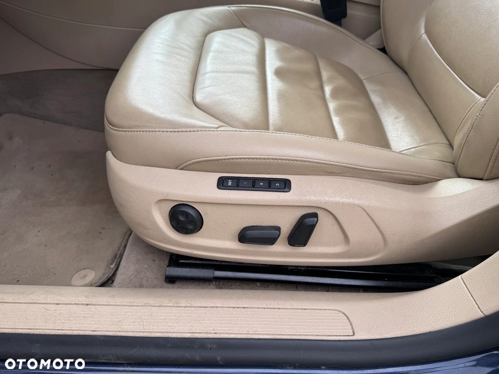 Volkswagen Passat 2.0 TDI BlueMotion Technology Exclusive - 9