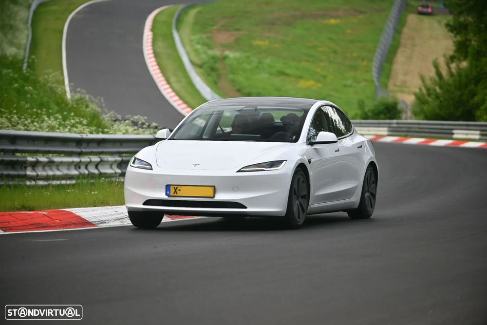 Tesla Model 3 Tração Traseira Standard - 27