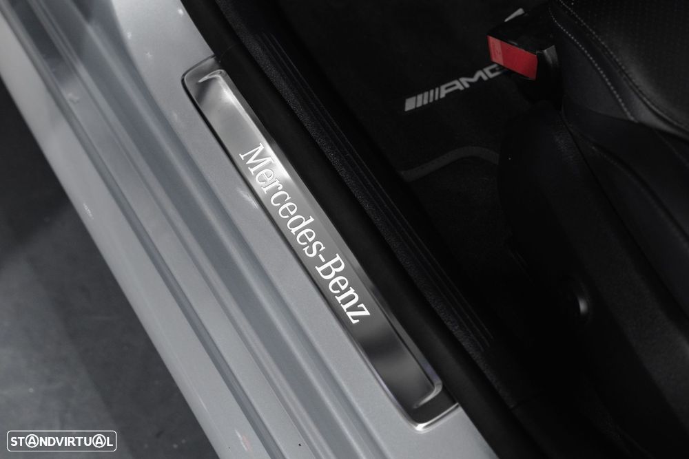 Mercedes-Benz C 300 e AMG Line - 39
