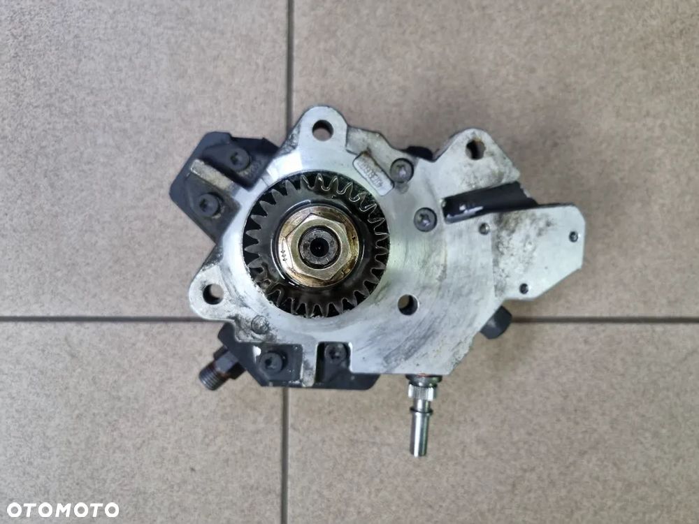 POMPA WTRYSKOWA TRAFIC VIVARO 2.0 DCI 06-14r. - 1