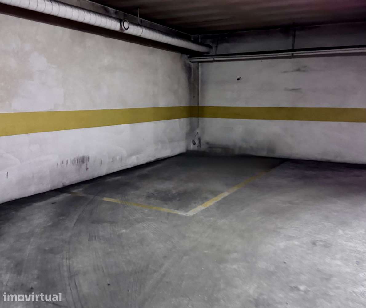 Arrendo lugar de garagem em São João da Madeira - Grande imagem: 2/5