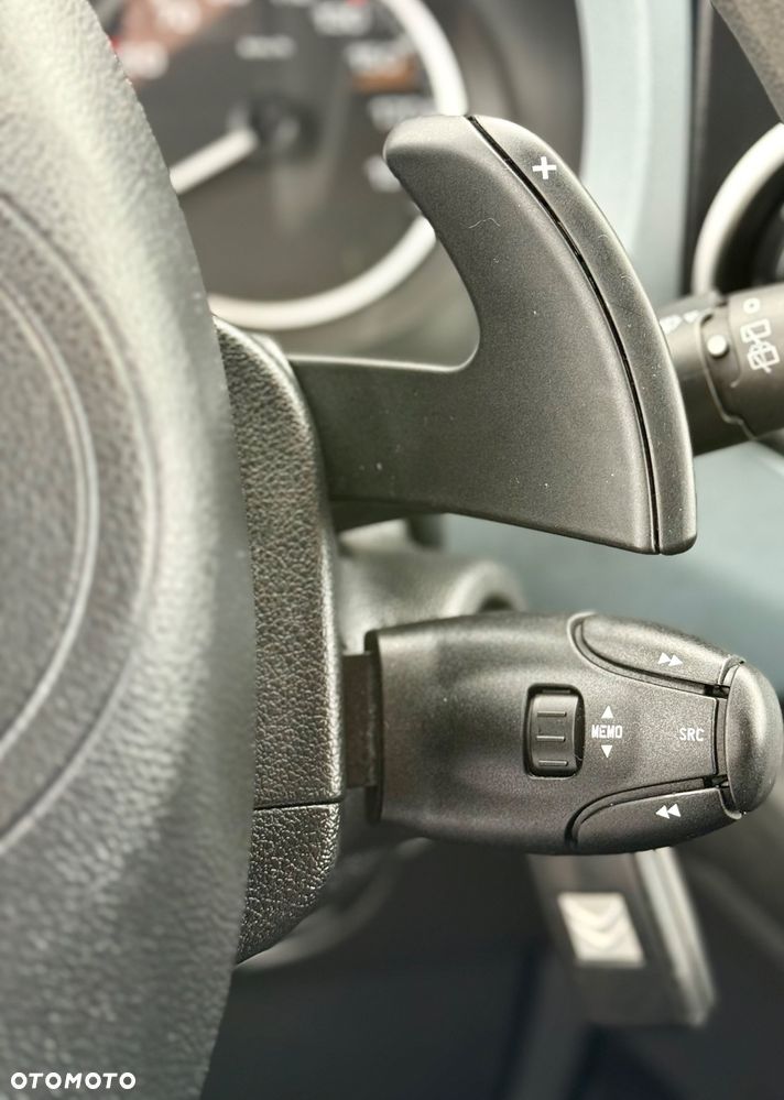 Citroën Berlingo e-HDi 90 FAP EGS6 Multispace Exclusive - 17