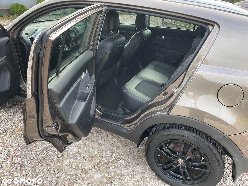 Kia Sportage 2.0 CRDI 4WD Spirit - 11