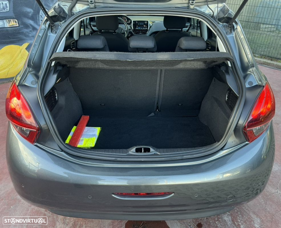 Peugeot 208 1.2 PureTech Style - 9