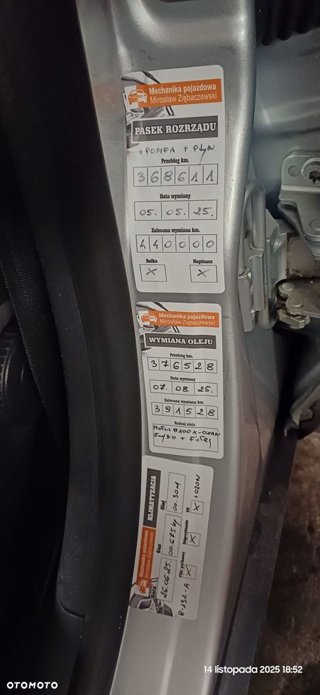 Volkswagen Passat 1.6 - 29