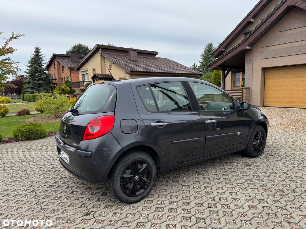 Renault Clio 1.2 16V Expression - 5