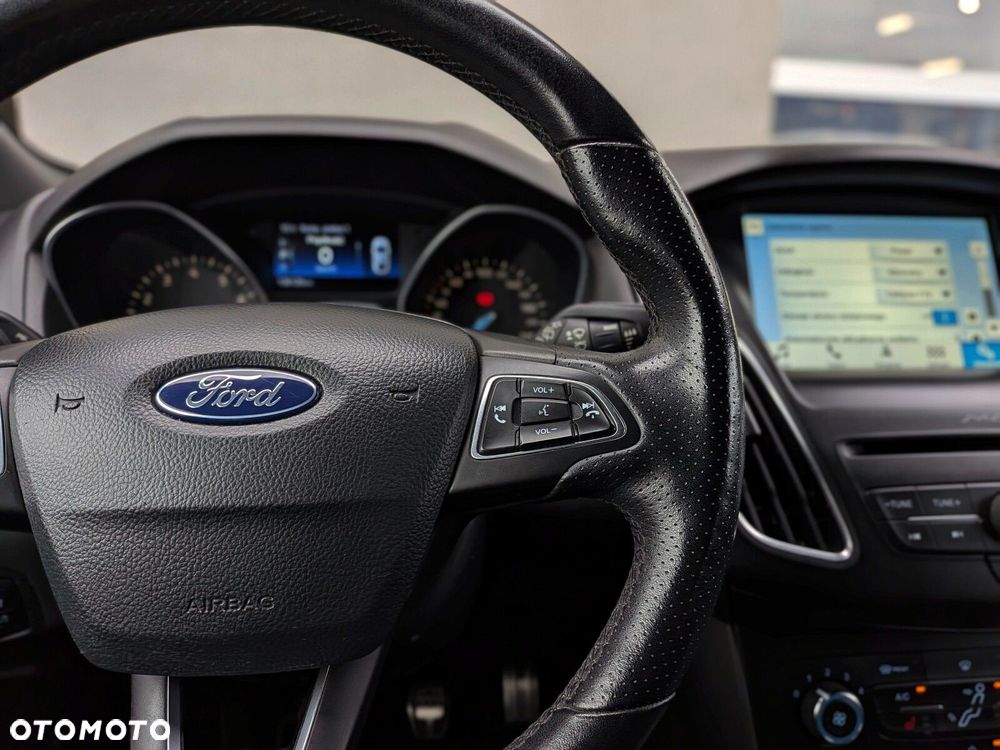 Ford Focus 1.5 EcoBoost ST-Line Black ASS - 18