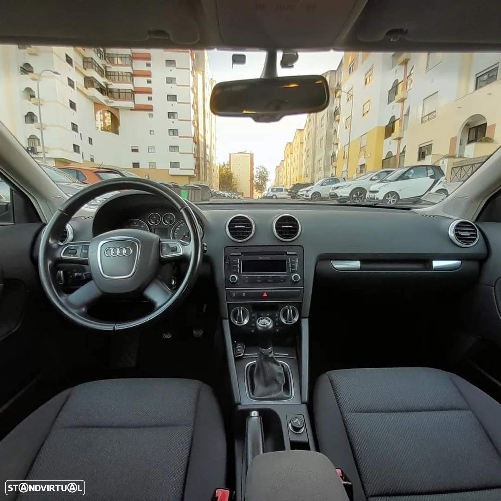 Audi A3 Sportback 1.6 TDI Attraction Special Edition - 8