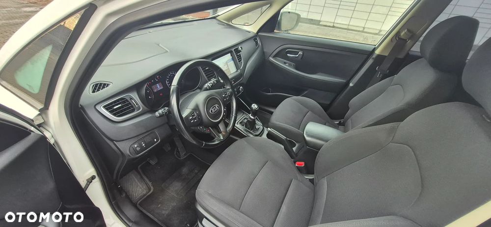 Kia Carens 1.7 CRDi 115 Dream Team Edition - 9