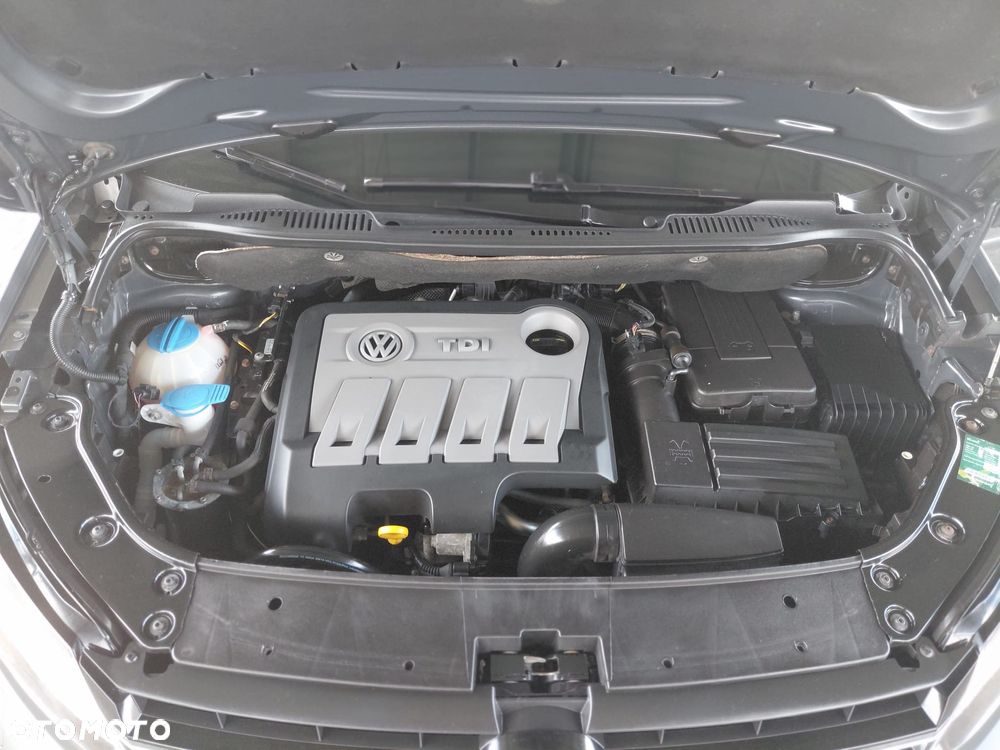 Volkswagen Touran 2.0 TDI DPF BlueMotion Technology Life - 25