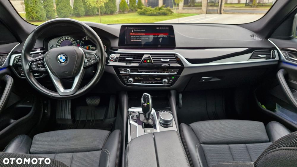BMW Seria 5 520d - 13