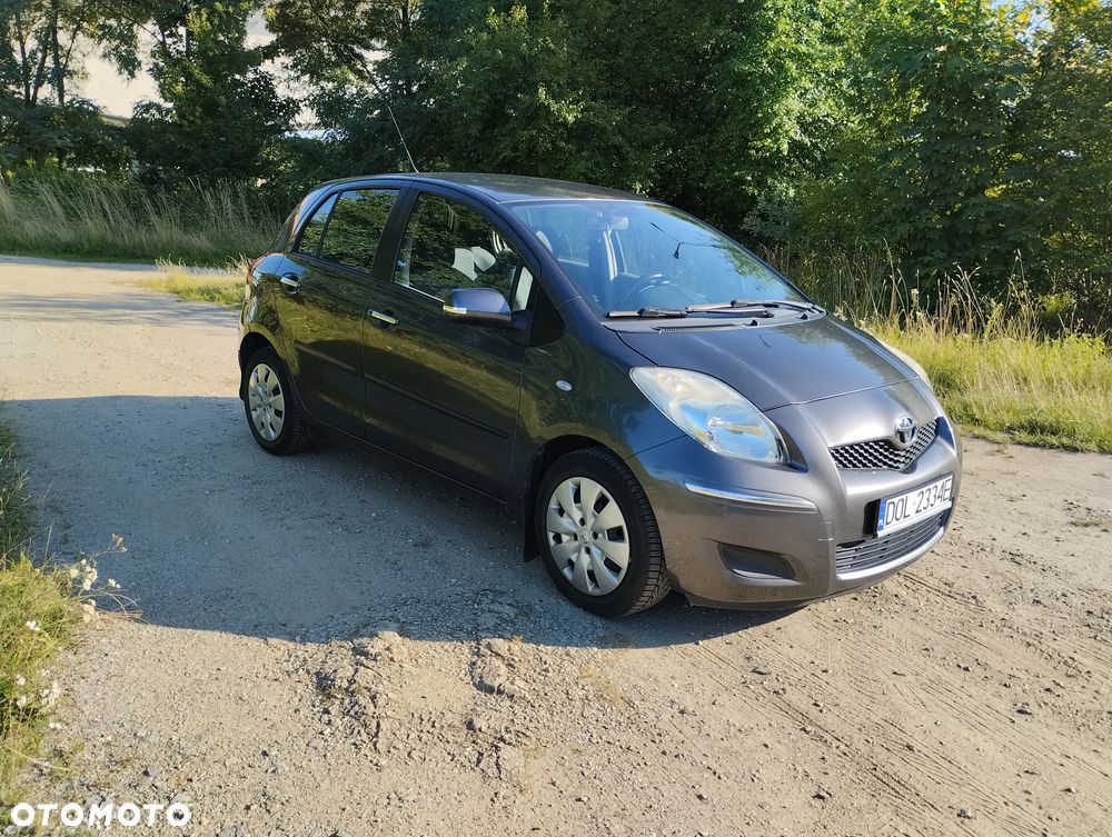 Toyota Yaris 1.33 VVT-i Sol - 1