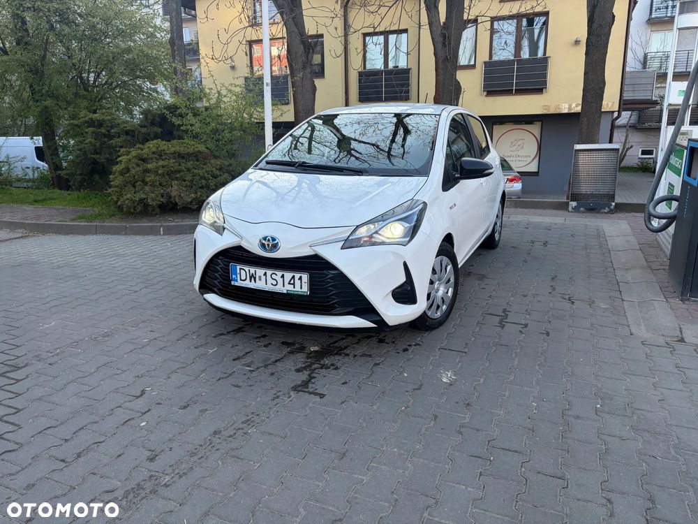 Toyota Yaris Hybrid 100 Active EU6 - 7