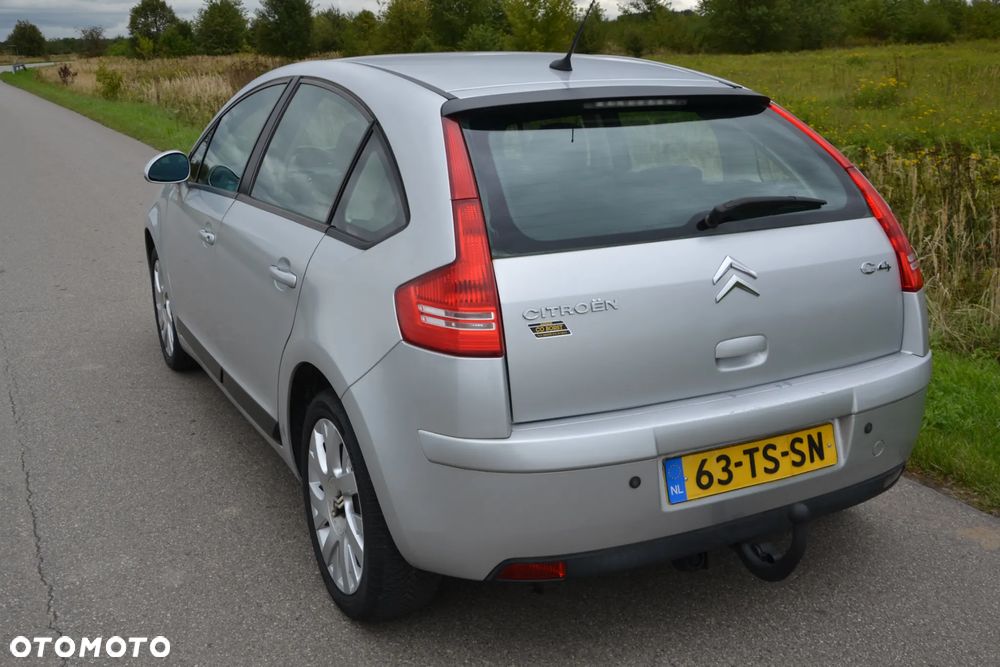 Citroën C4 1.6 16V Confort - 14